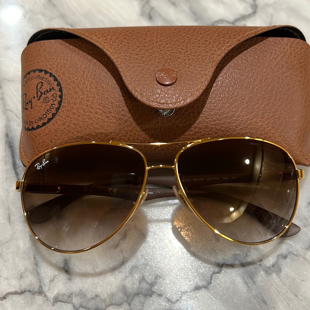 NWT Ray Ban Aviator sunglasses